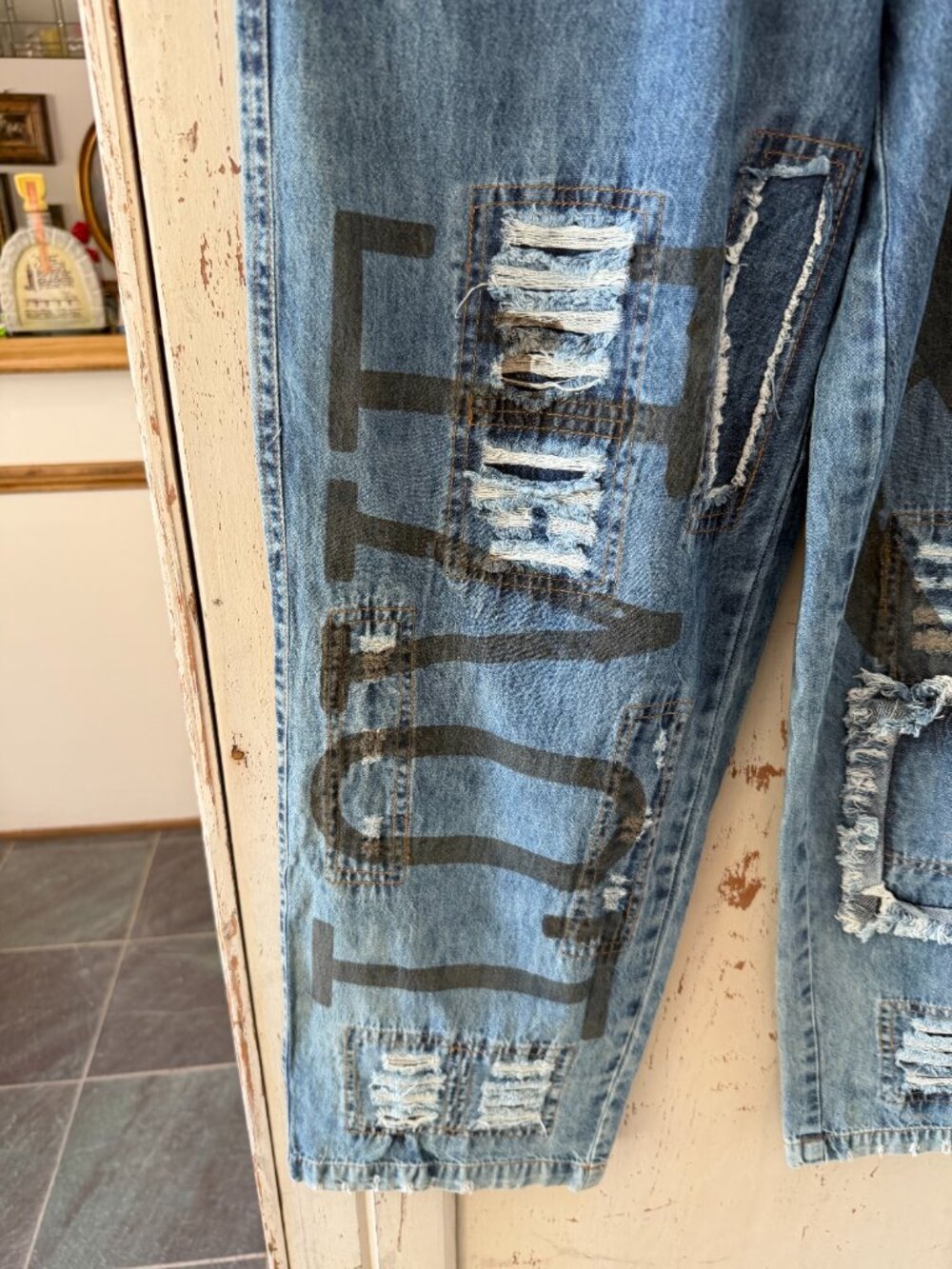 PAPER LACE LOVE DISTRESSED JEANS NWT - Picture 10 of 11